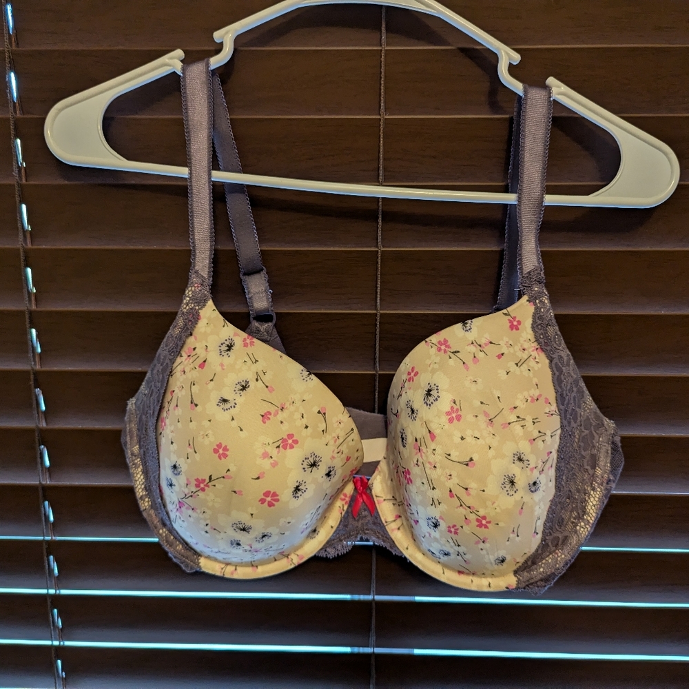 Victoria Secret Pushup Bra